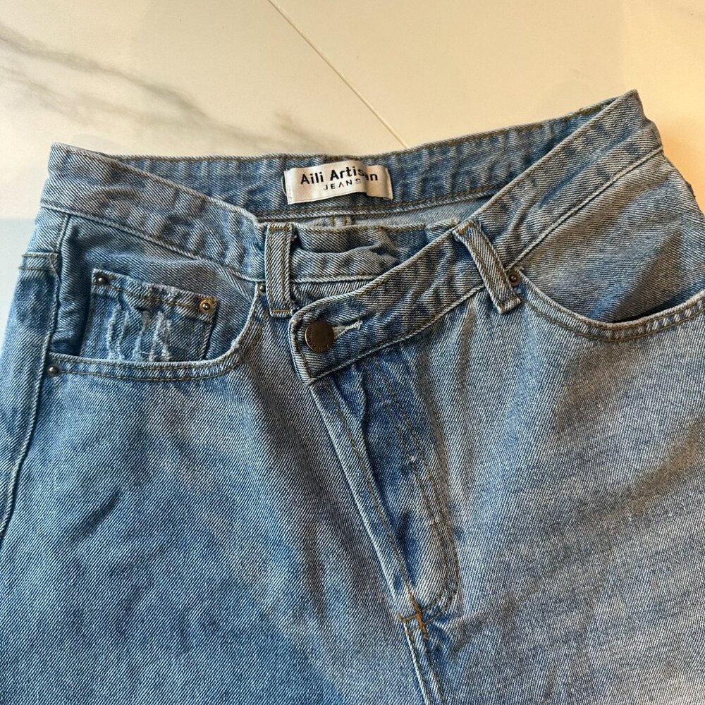 Overlapping Blue Baggy Jeans